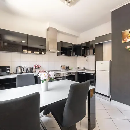 Apartamento Deluxe Downtown W' Balcony In The Heart Of